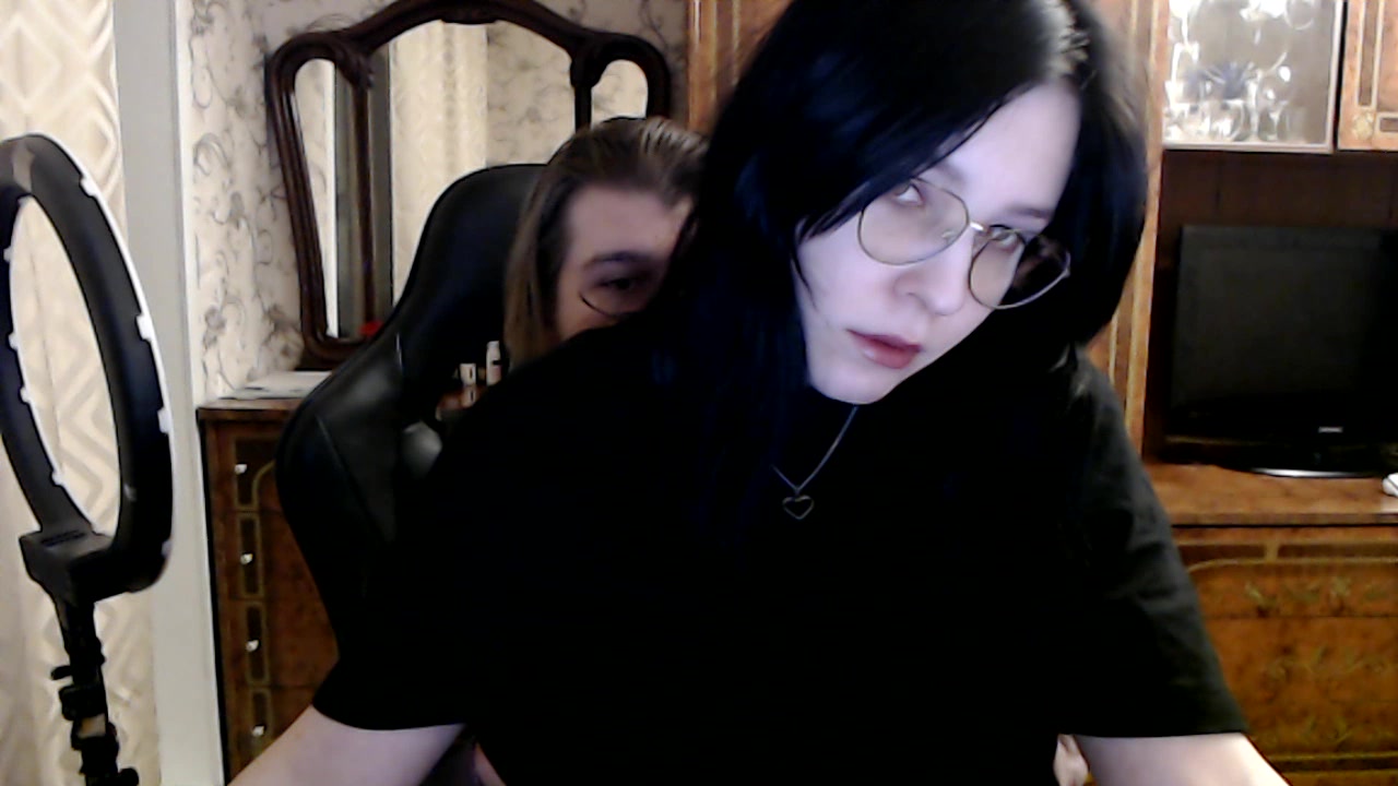 Model - AnnaMax deepthroat