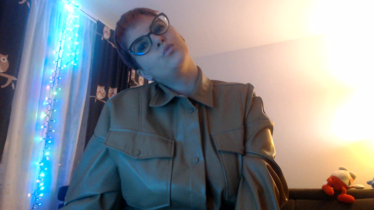 Model - IamMiky classy