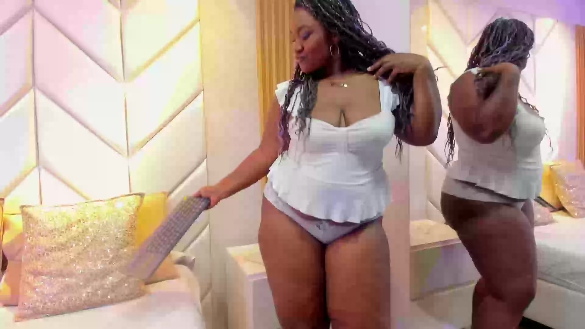 Model - EmmaBrant blowjob