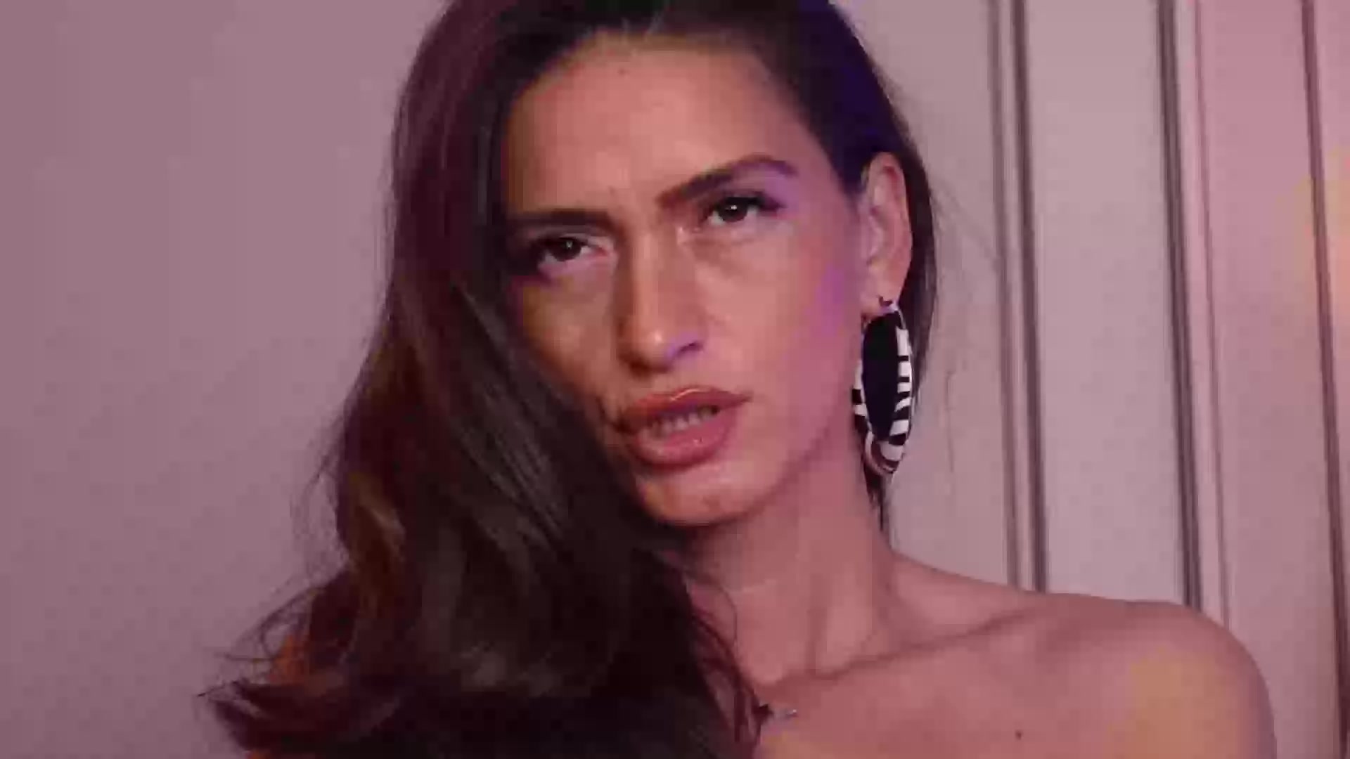 Model - MayaVixxen heels