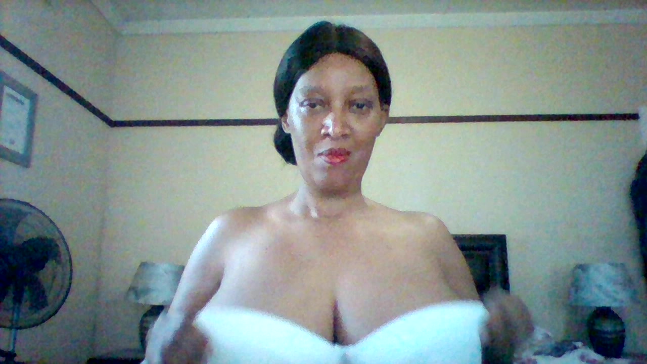 Model - Booby69x bigboobs