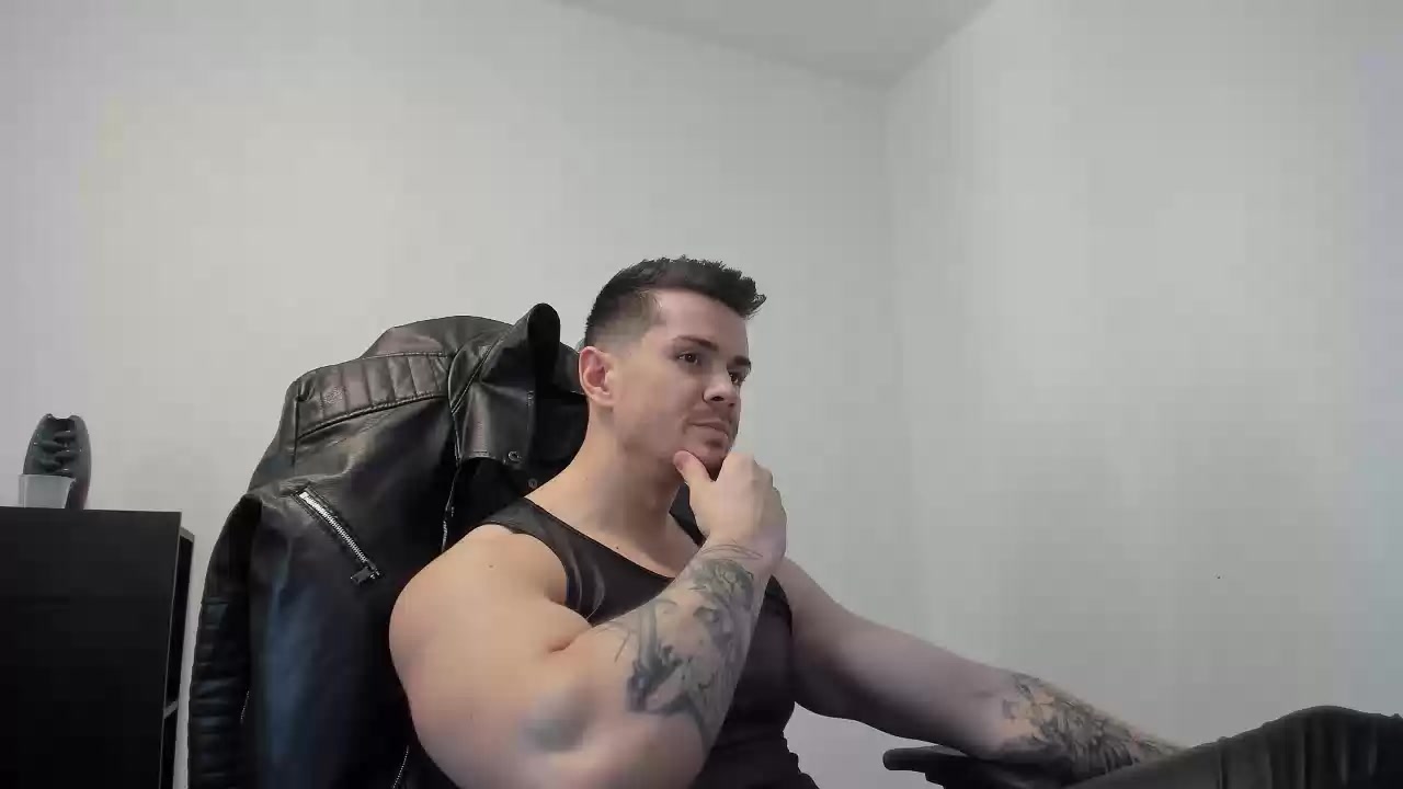 Model - LeatherMaster findom