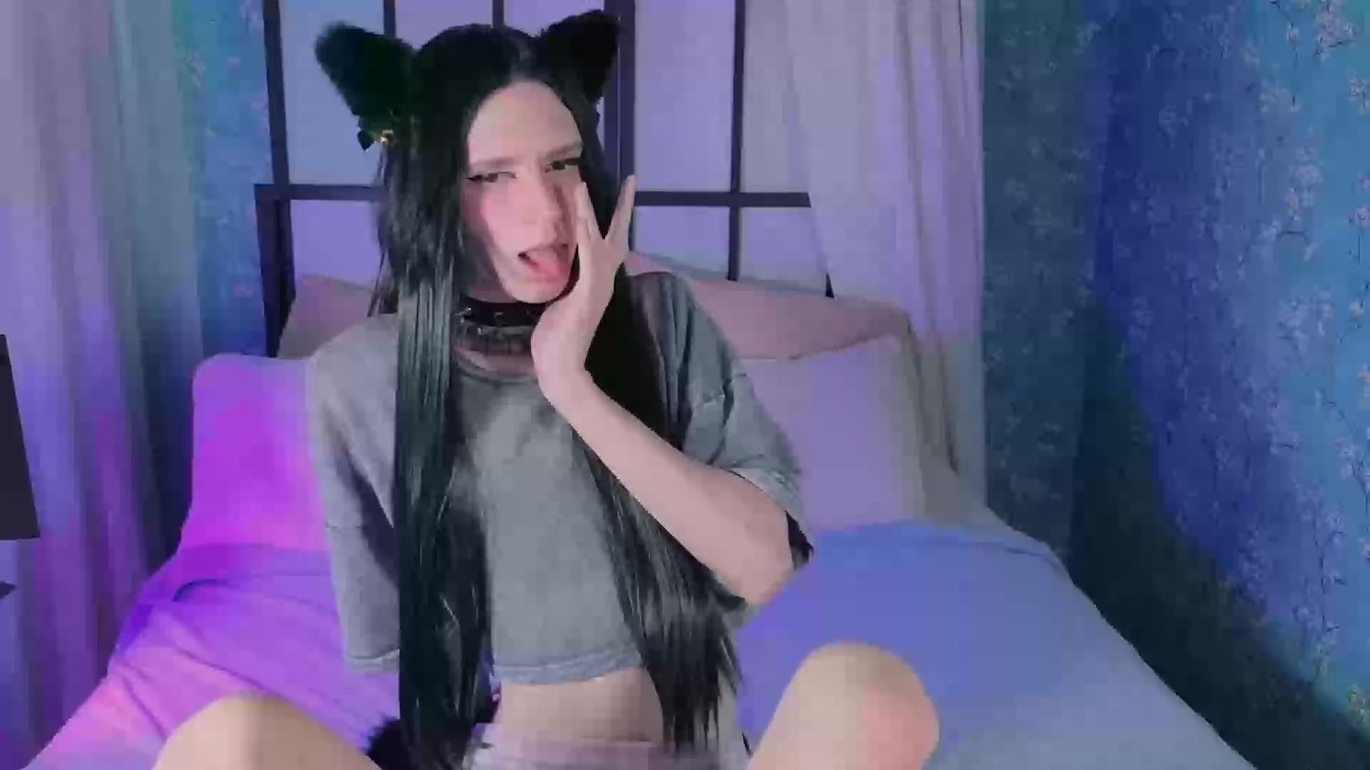 Model - Madison bigcock