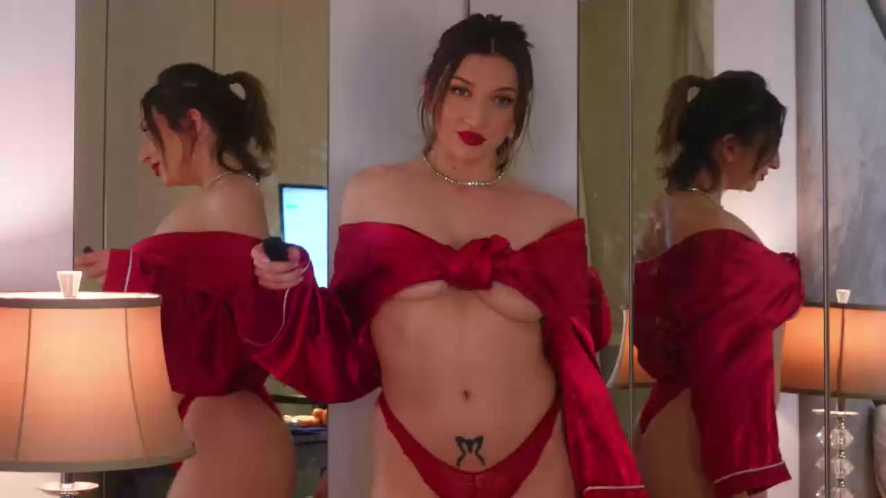 Model - MollyScotty deepthroat