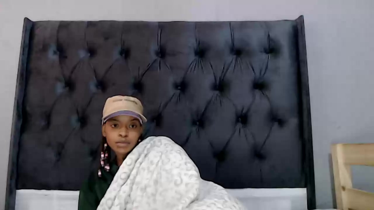 Model - Nonhlanhla hairypussy