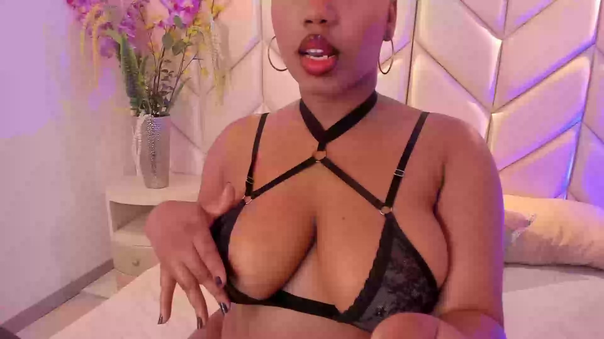 Model - Brenda Fernandez dirty