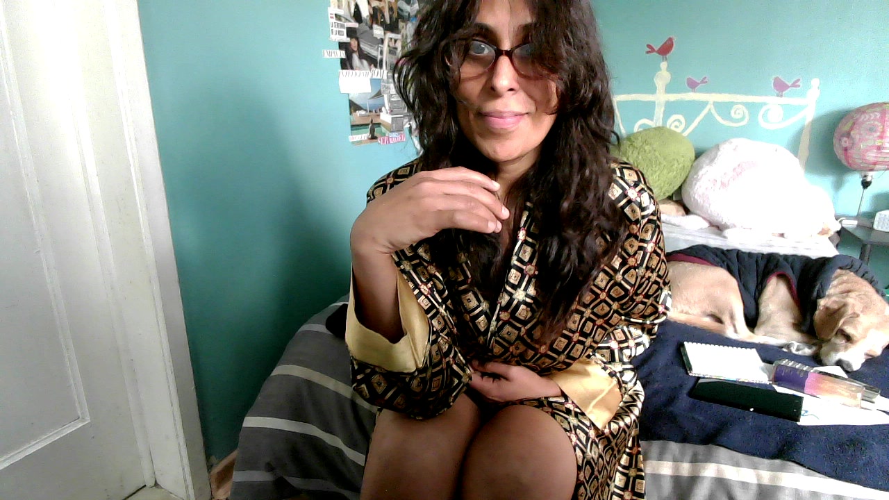 Model - SweetUrbrunette sexy