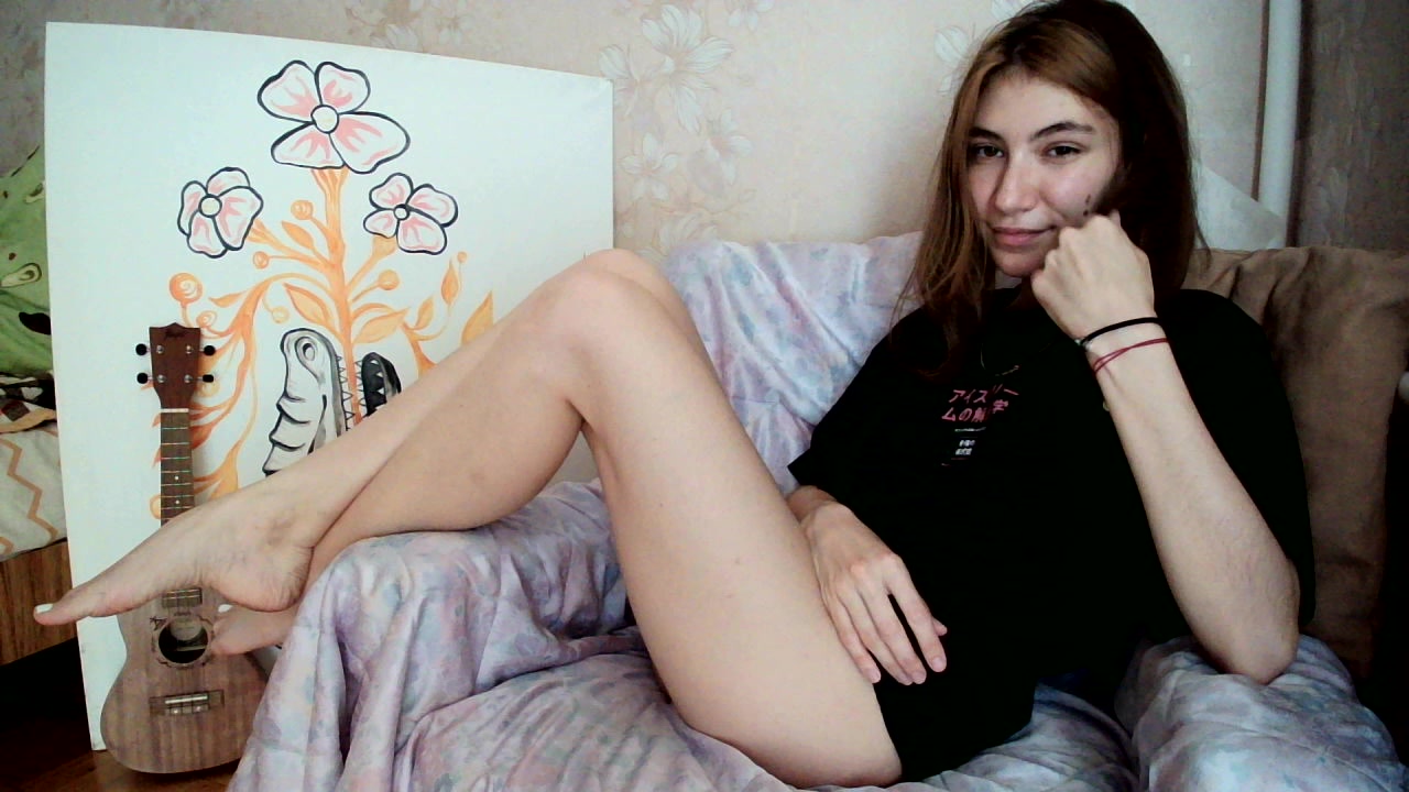 Model - Nina Yo footworship