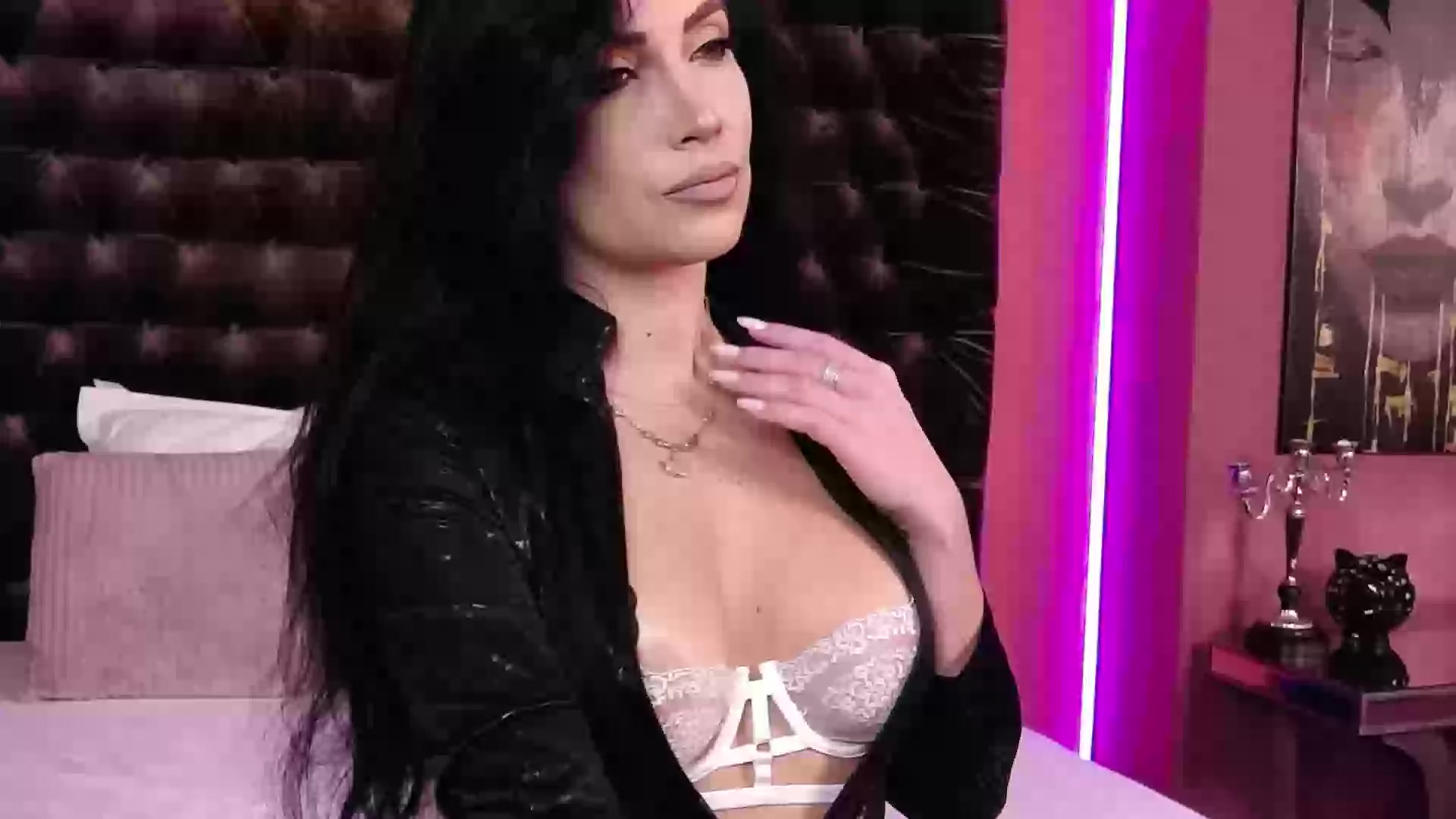 Model - StassiLynne bigtits