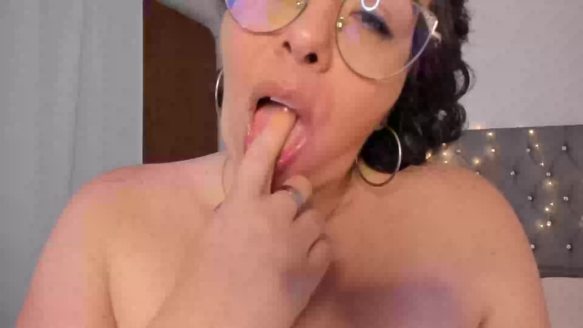 Model - Anastacia Blues deepthroat