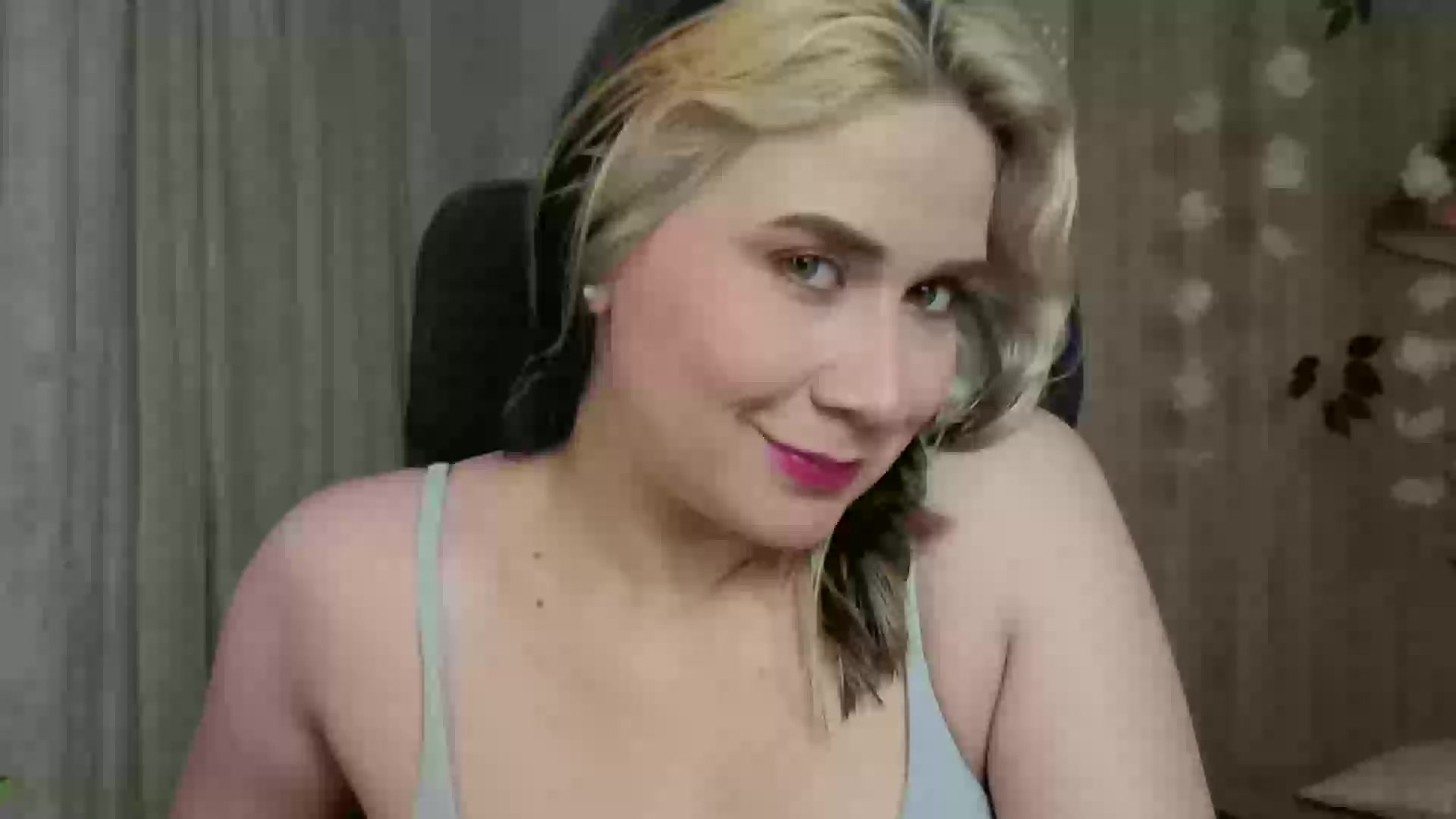 Model - LaiaPatrick blowjob