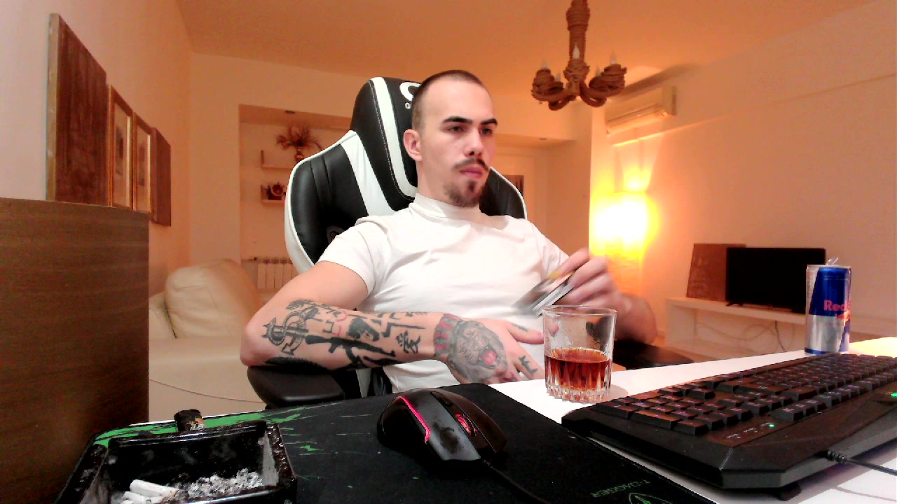 Model - CashMolda domination