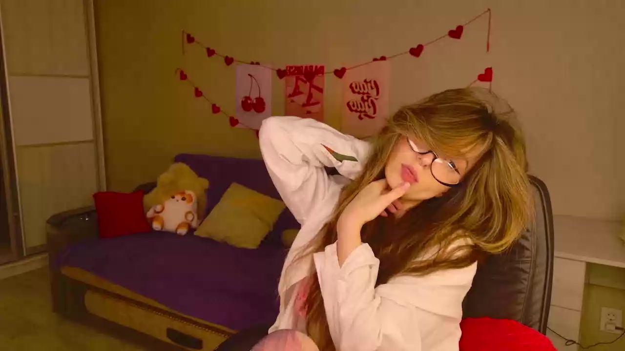 Model - BellaSink teen