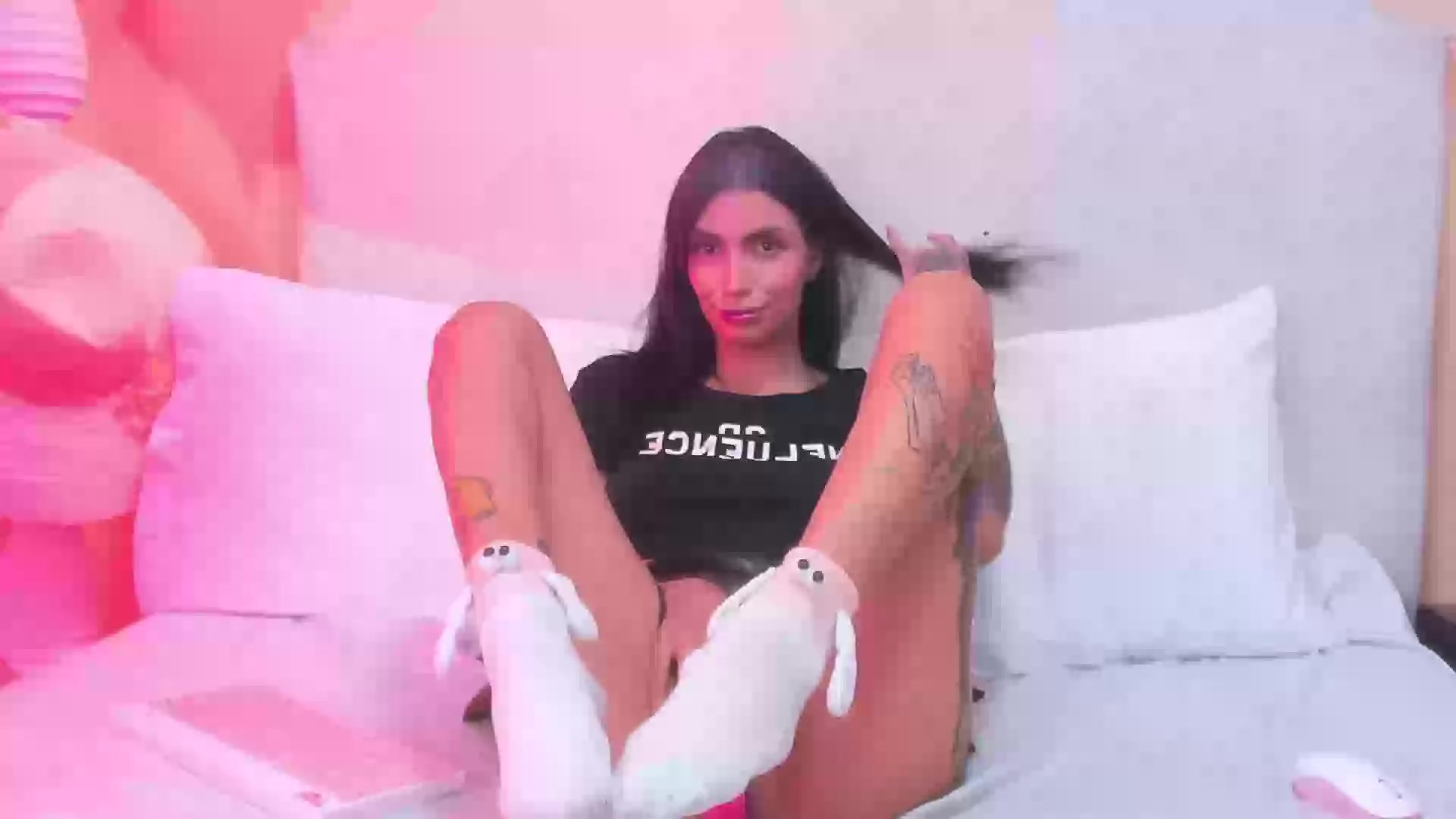 Model - DeuxGold dirtytalk