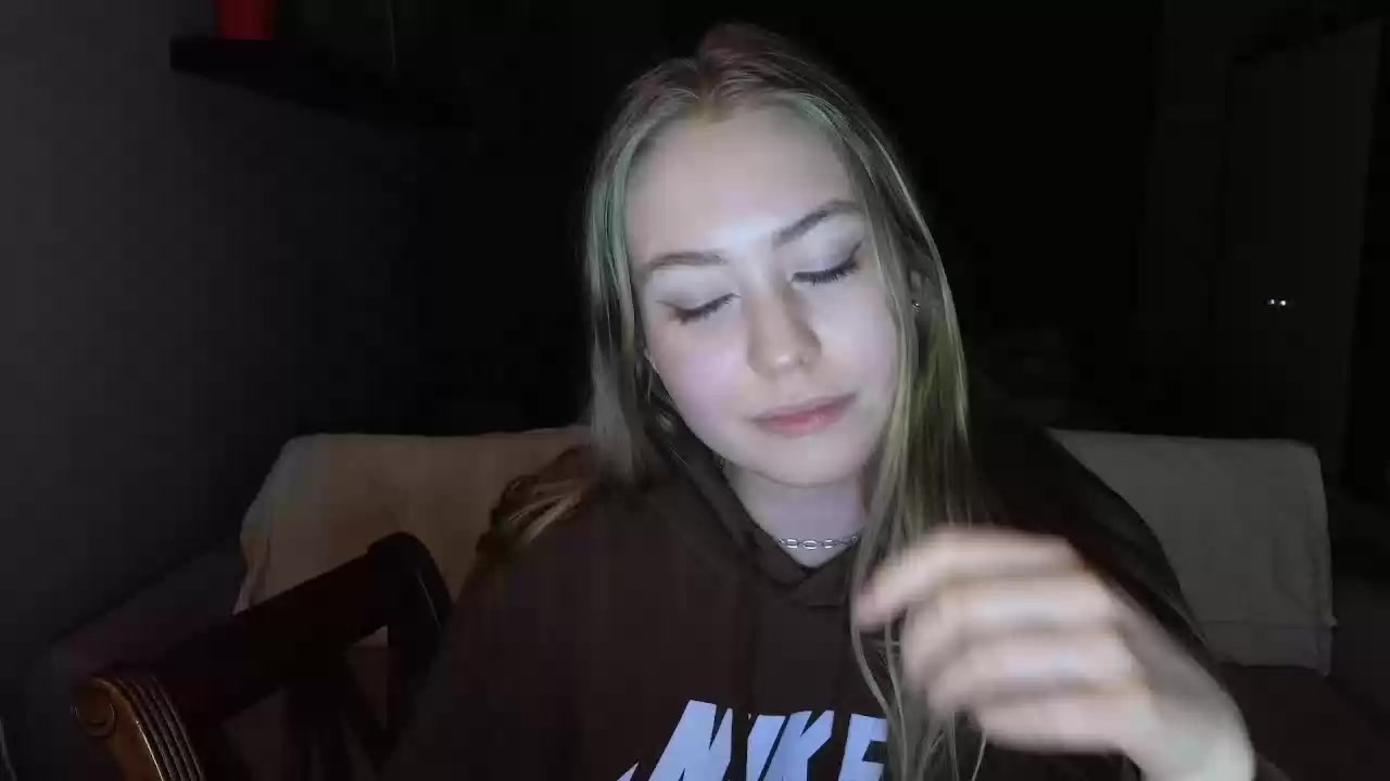 Model - AnyAmaazzy bigtits