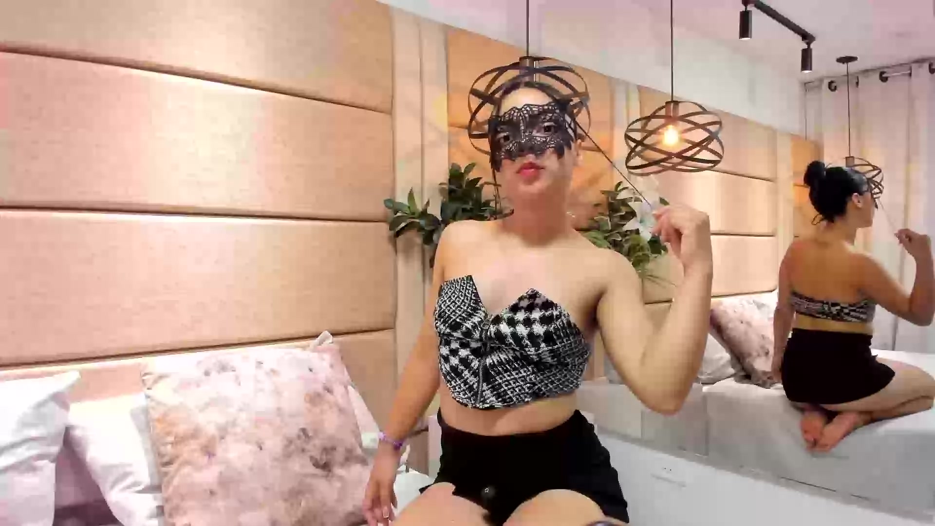 Model - Aria Bell ass