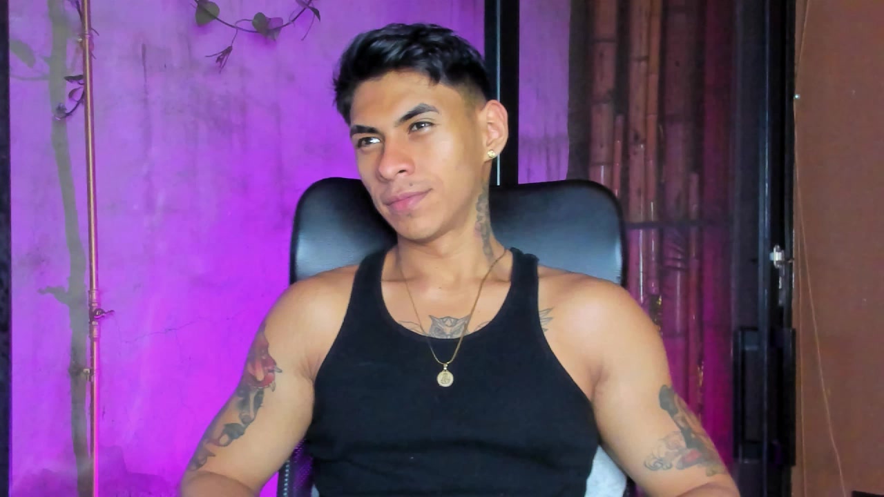 Model - Aiden Strong anal