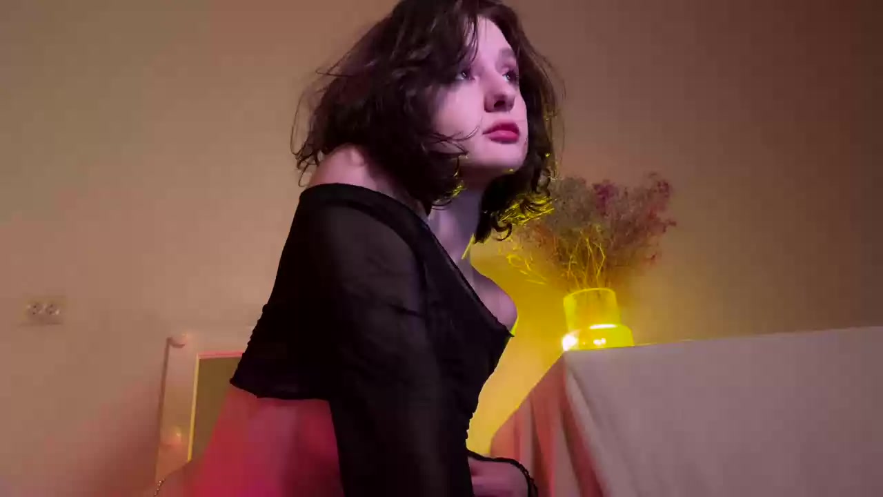 Model - Kris deepthroat