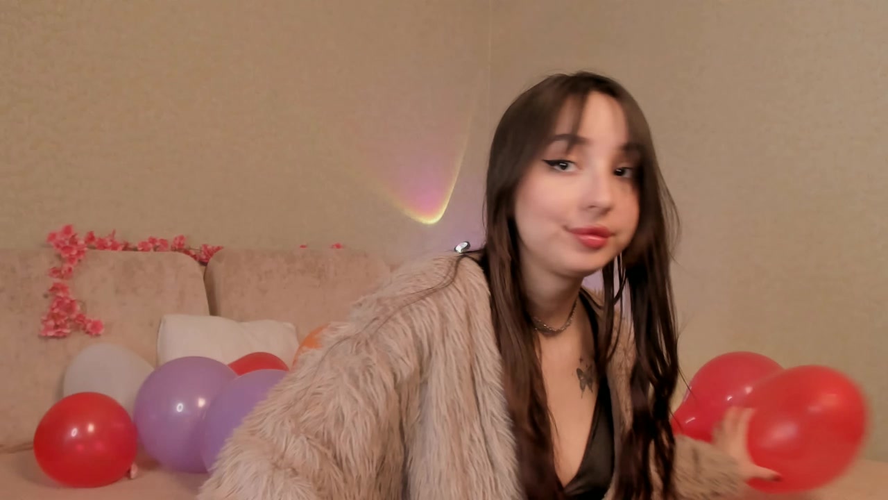 Model - EvaMooncler feet