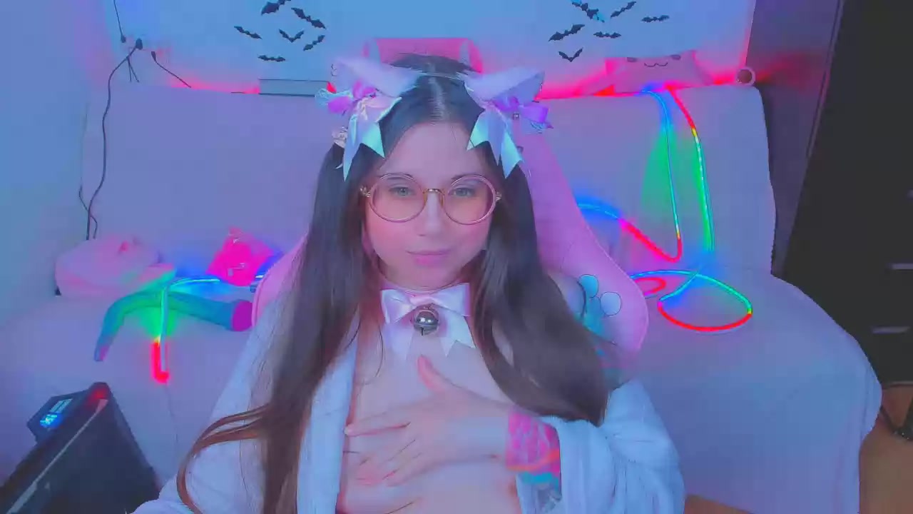 Model - your loli teen