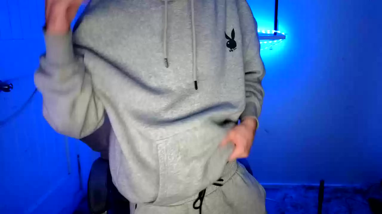 Model - NZ CITIZEN anal