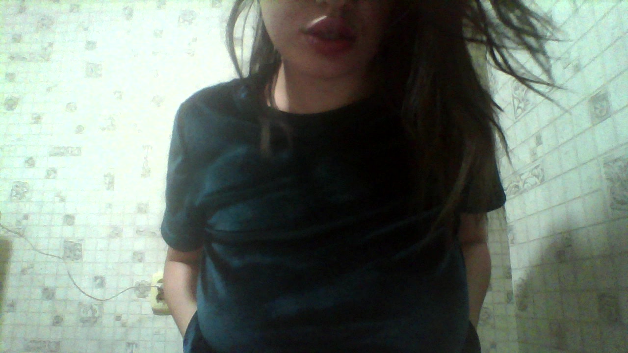 Model - LauraPretty bigtits