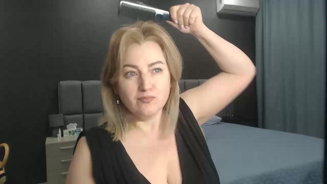 Model - AlexaRivera dirtytalk