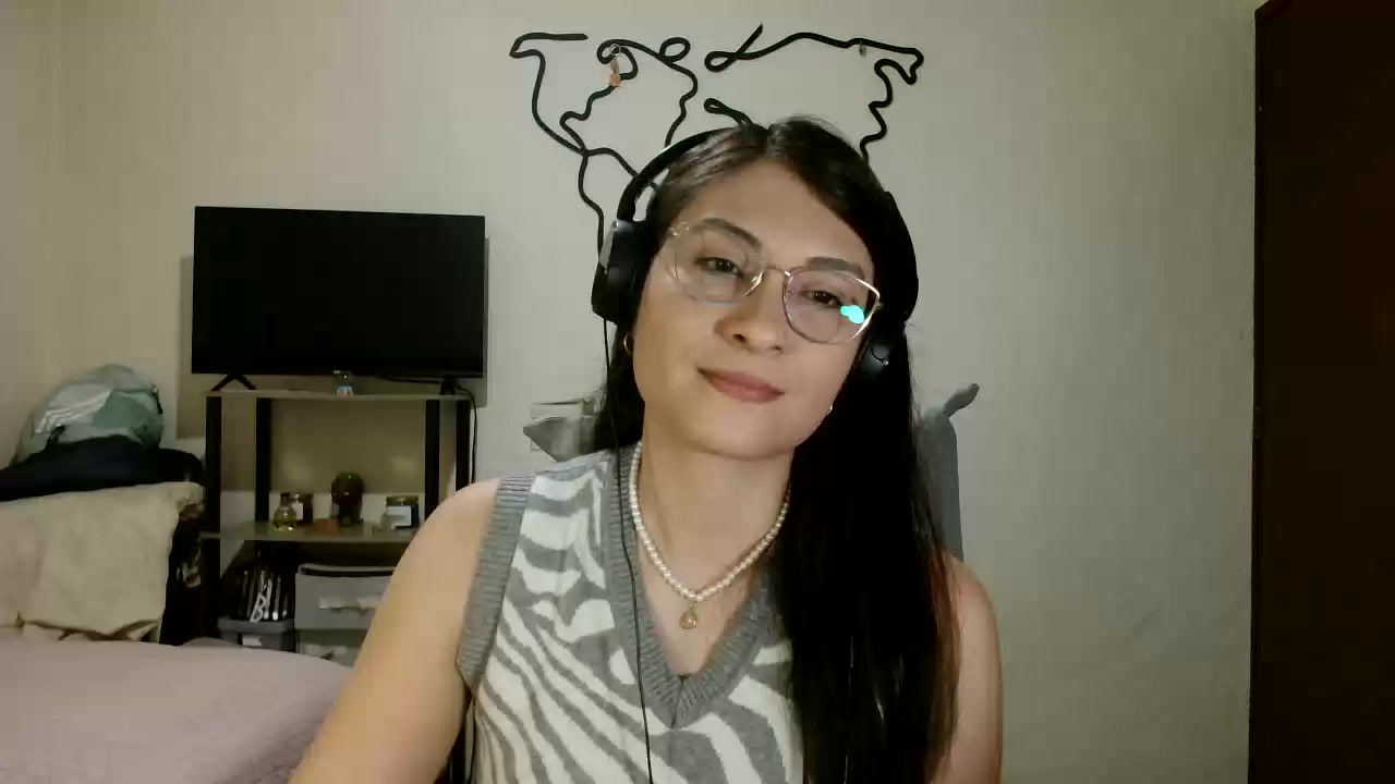 Model - CheeryMia sexy