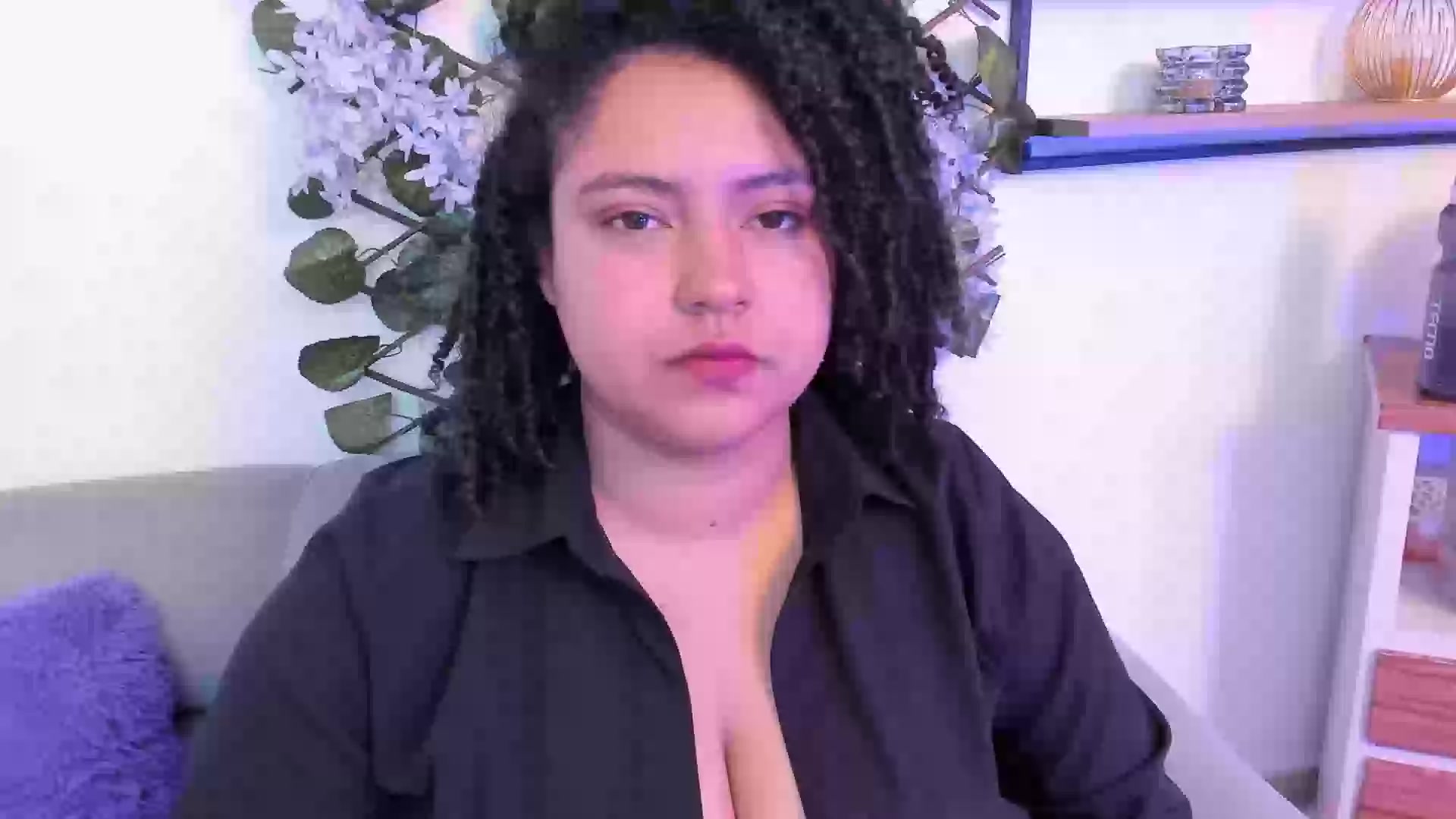 Model - NoaVega bigtits