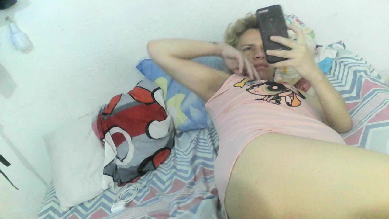 Model - Deisy and george anal