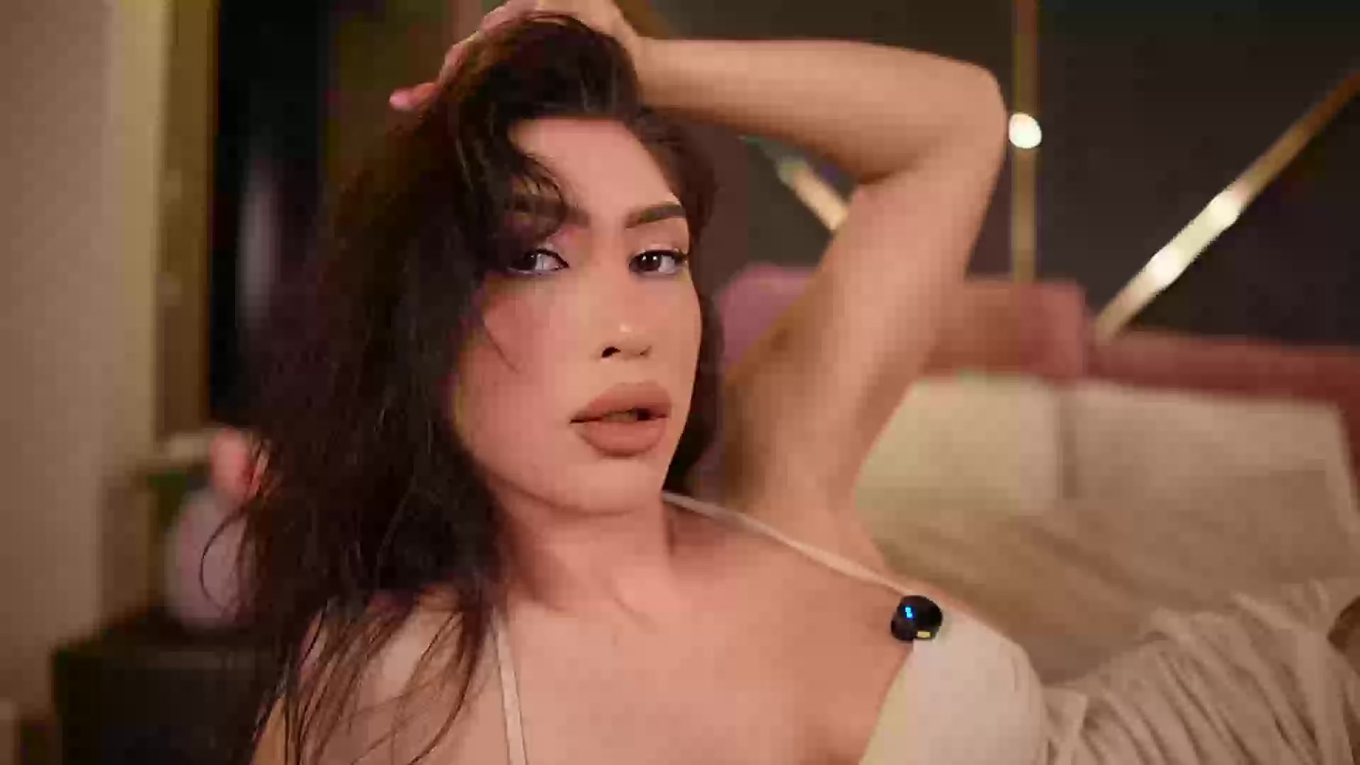 Model - ChloeLee boobs