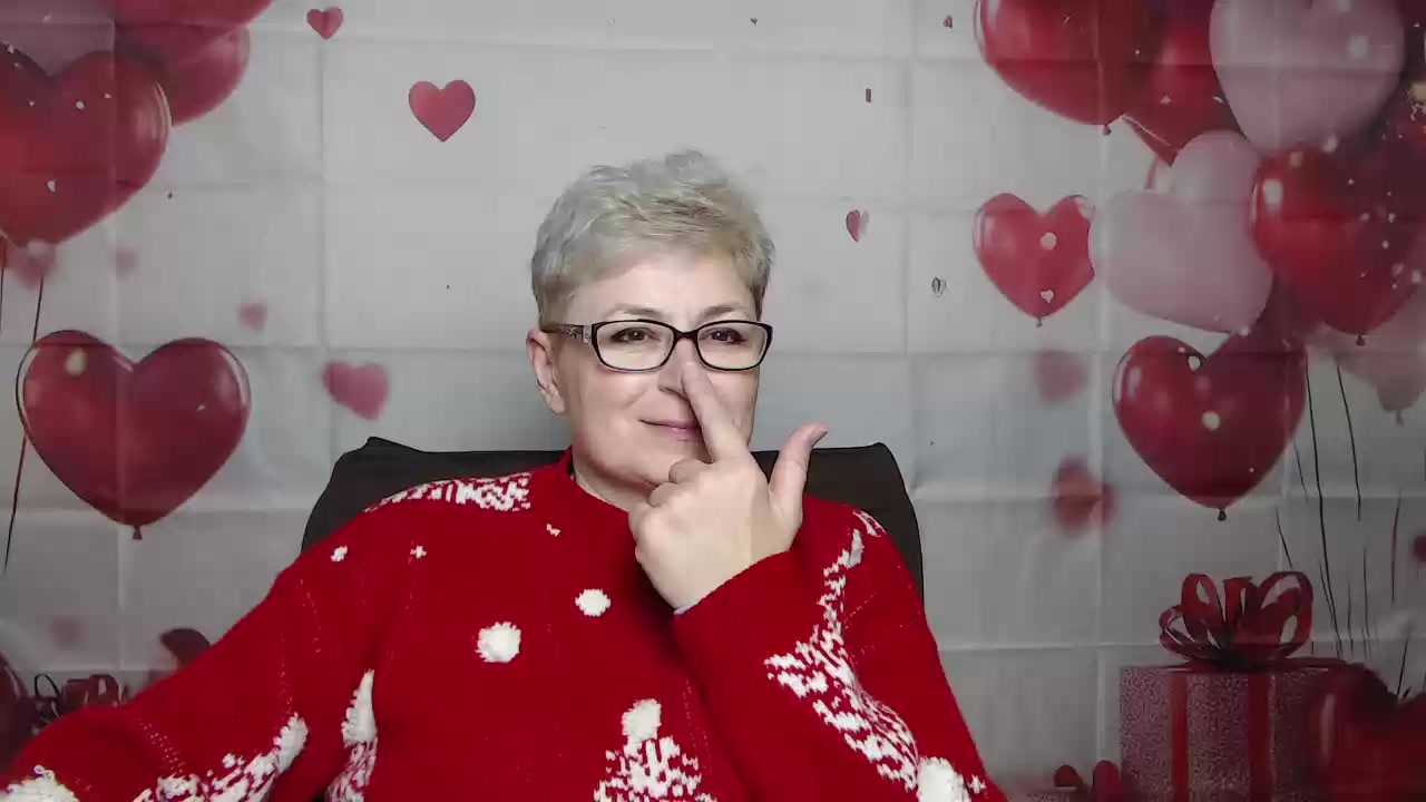 Model - EmiliaGree bigtits