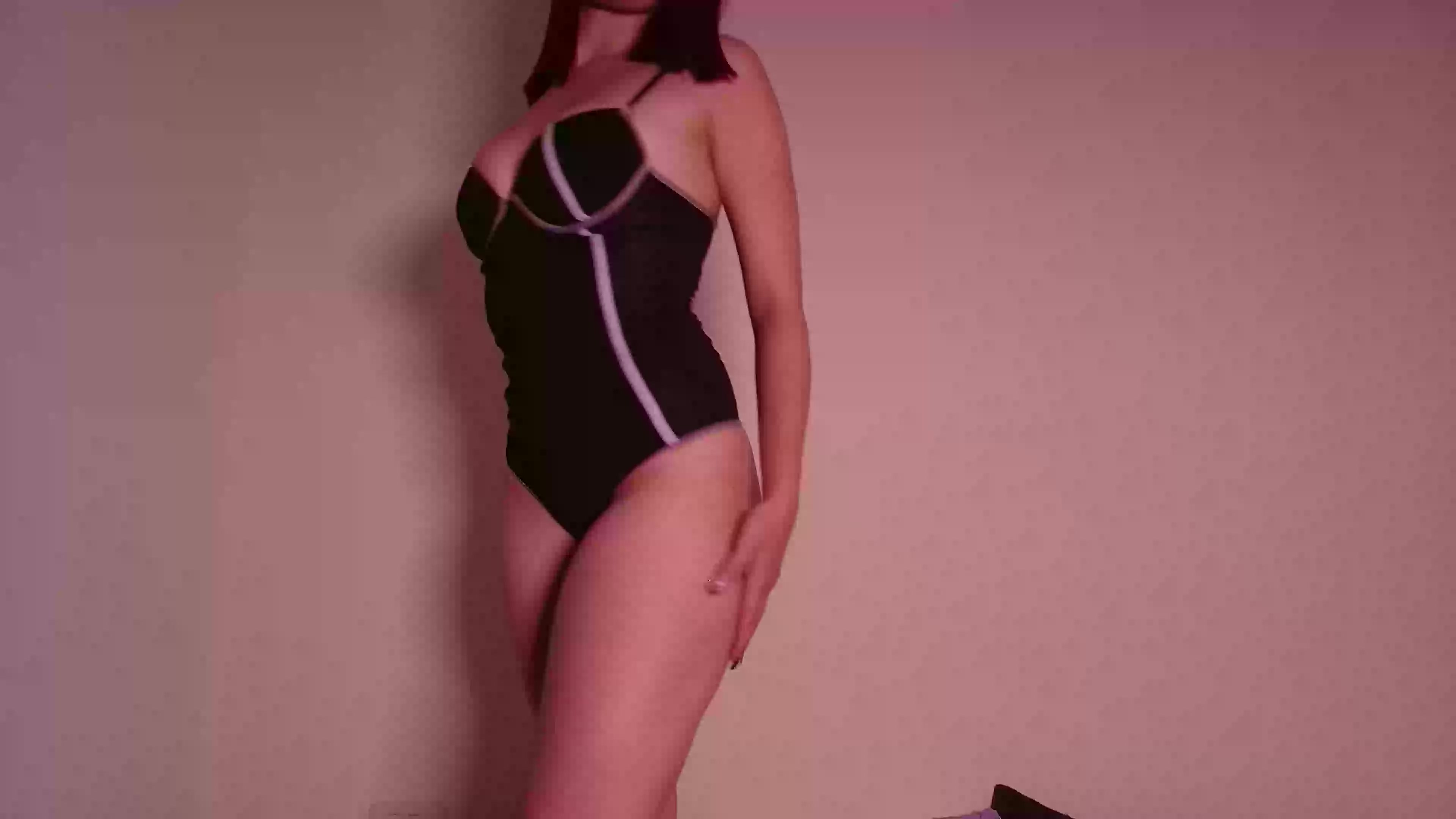 Model - Lolita Fox fastresponse