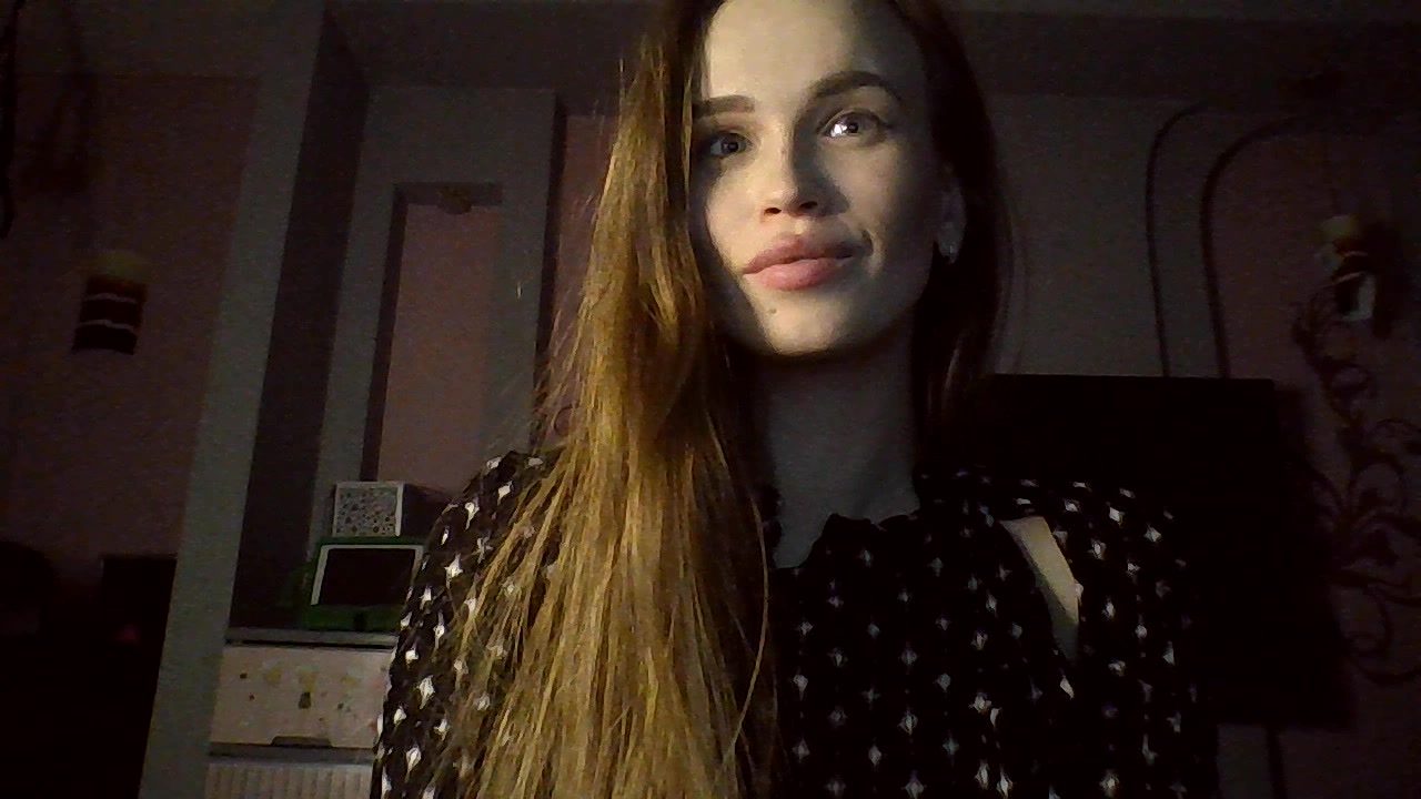 Model - Angirene natural