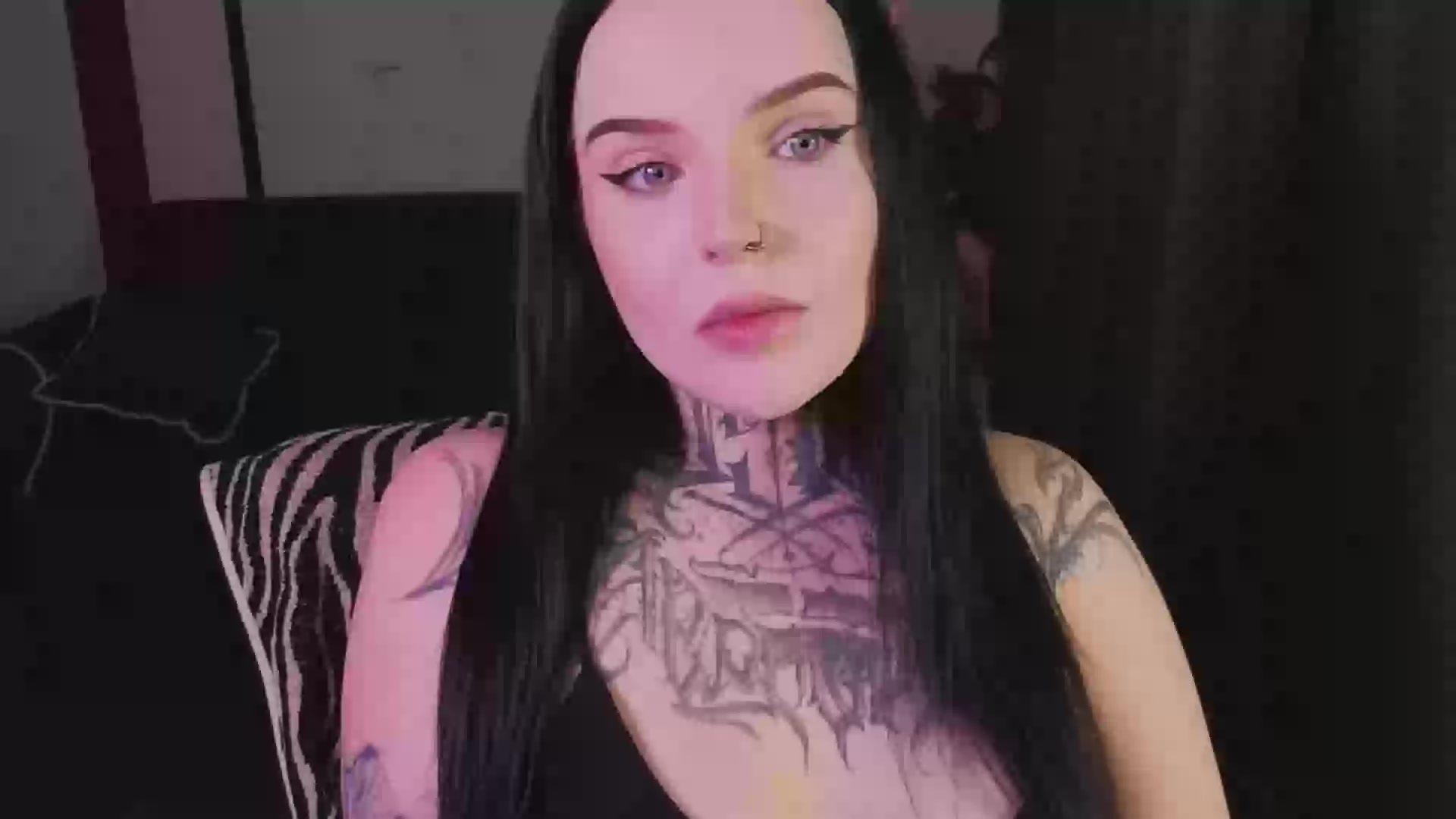 Model - ATOMIC KETCHUP deepthroat