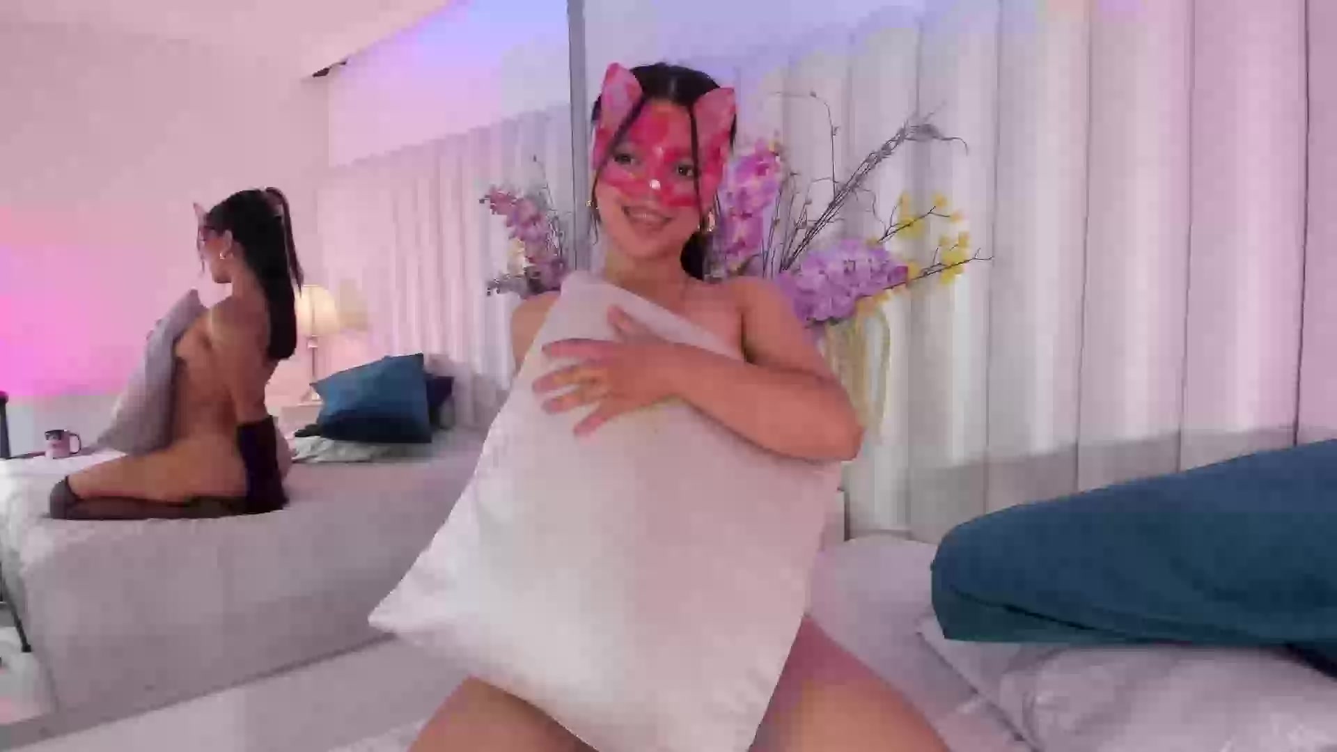 Model - Aria Bell ass