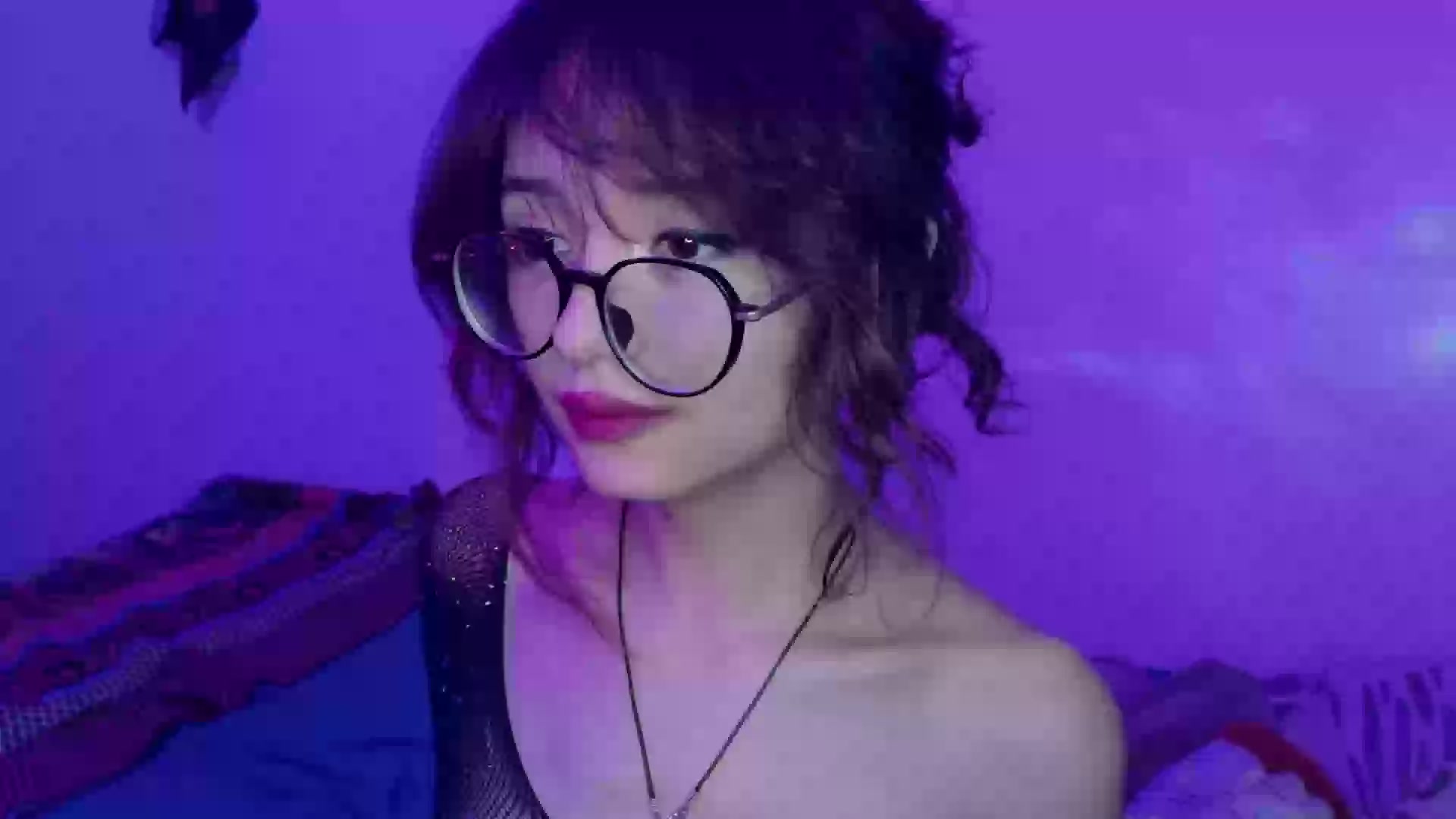 Model - VenusOlympus blowjob