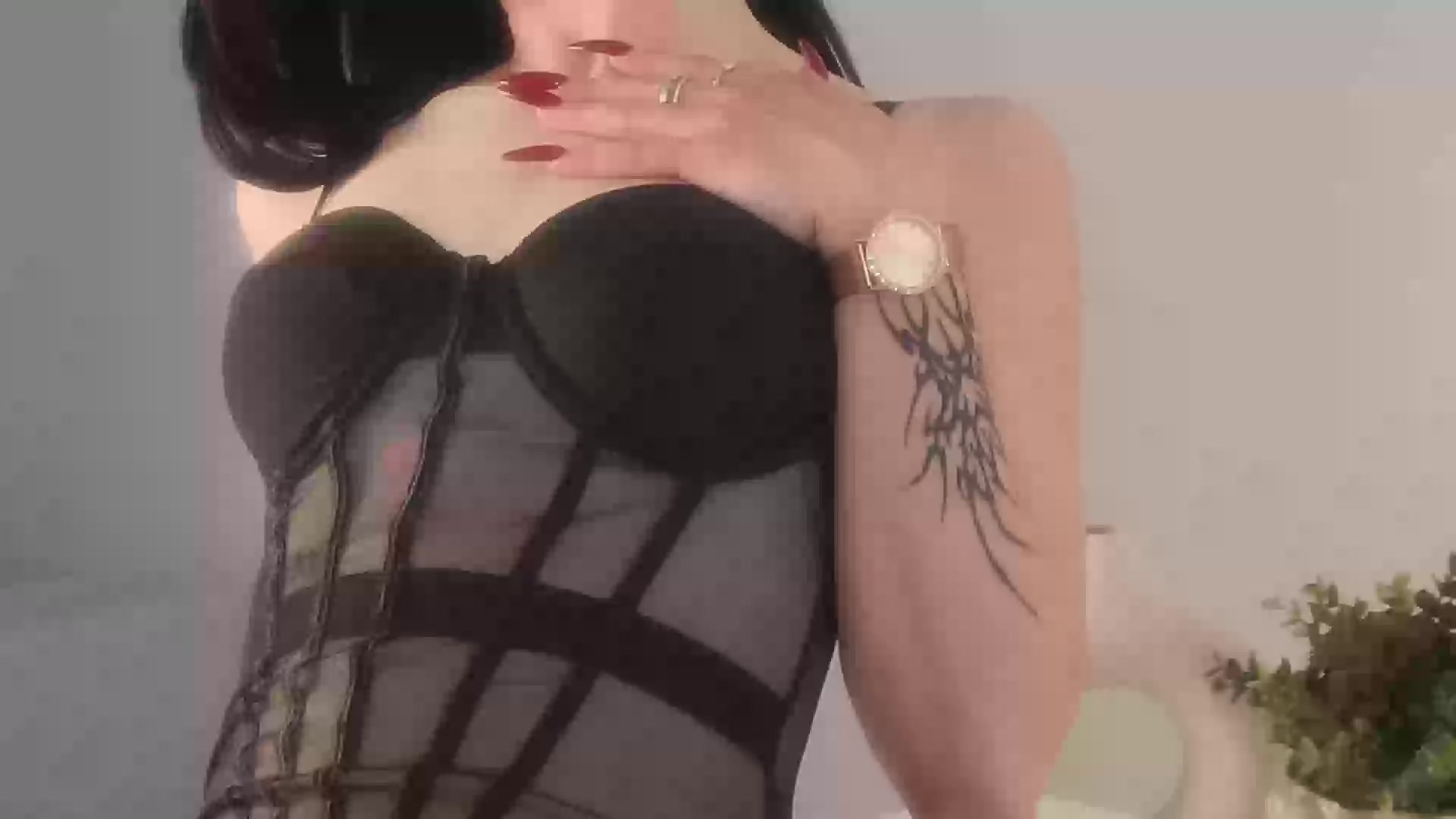 Model - Eliza striptease