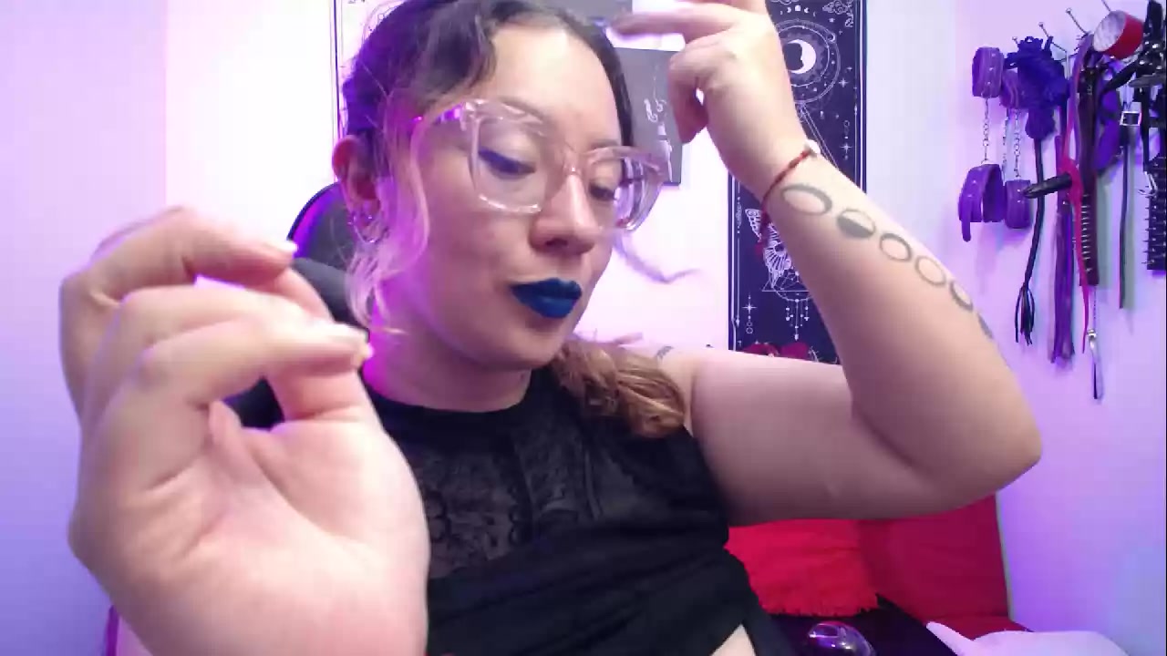Model - HollyBBW blowjob