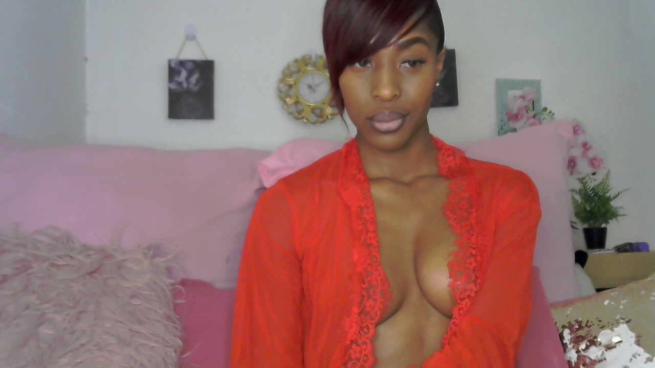 Model - BellaNobu blowjob