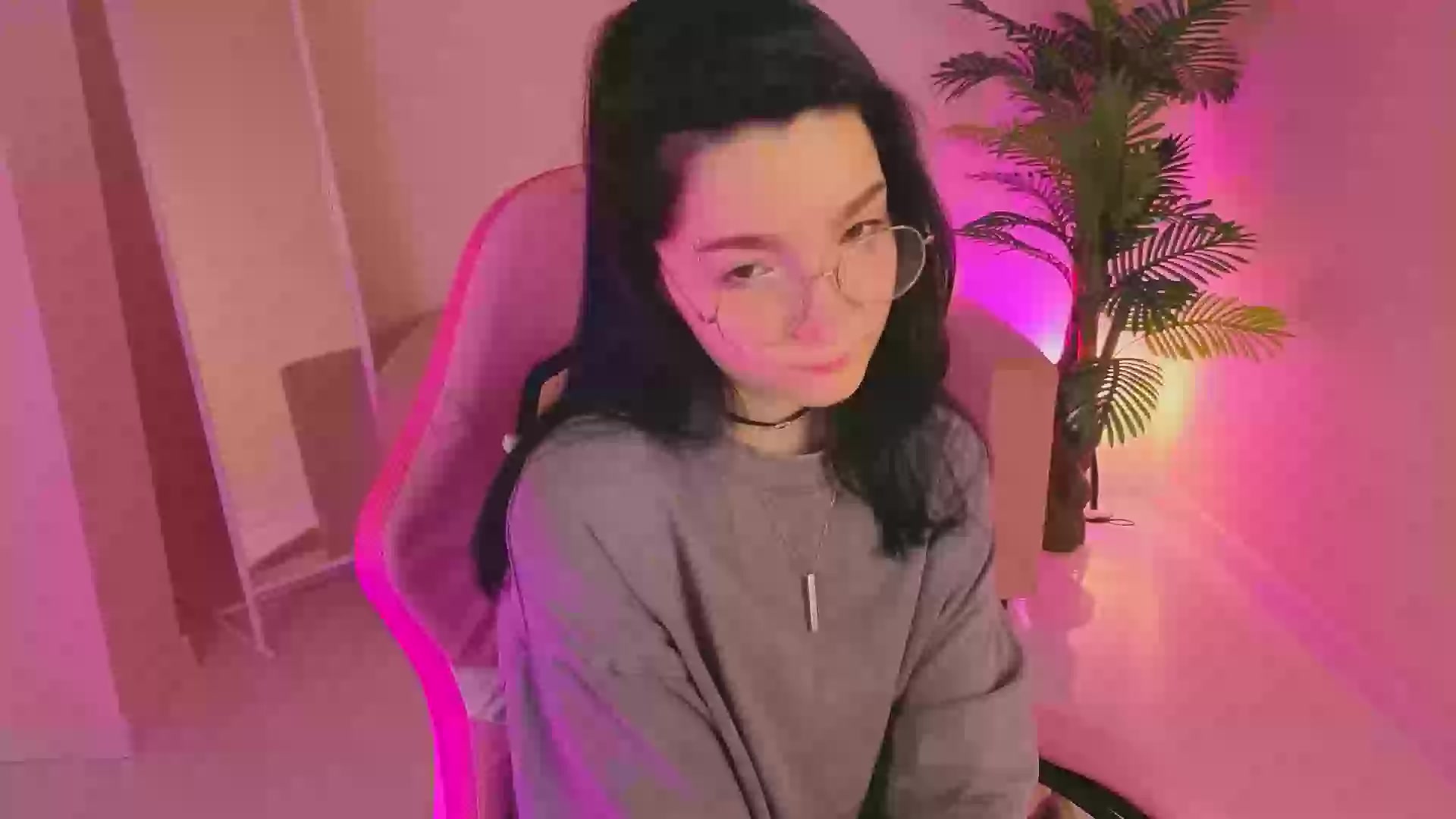 Model - Linda blowjob