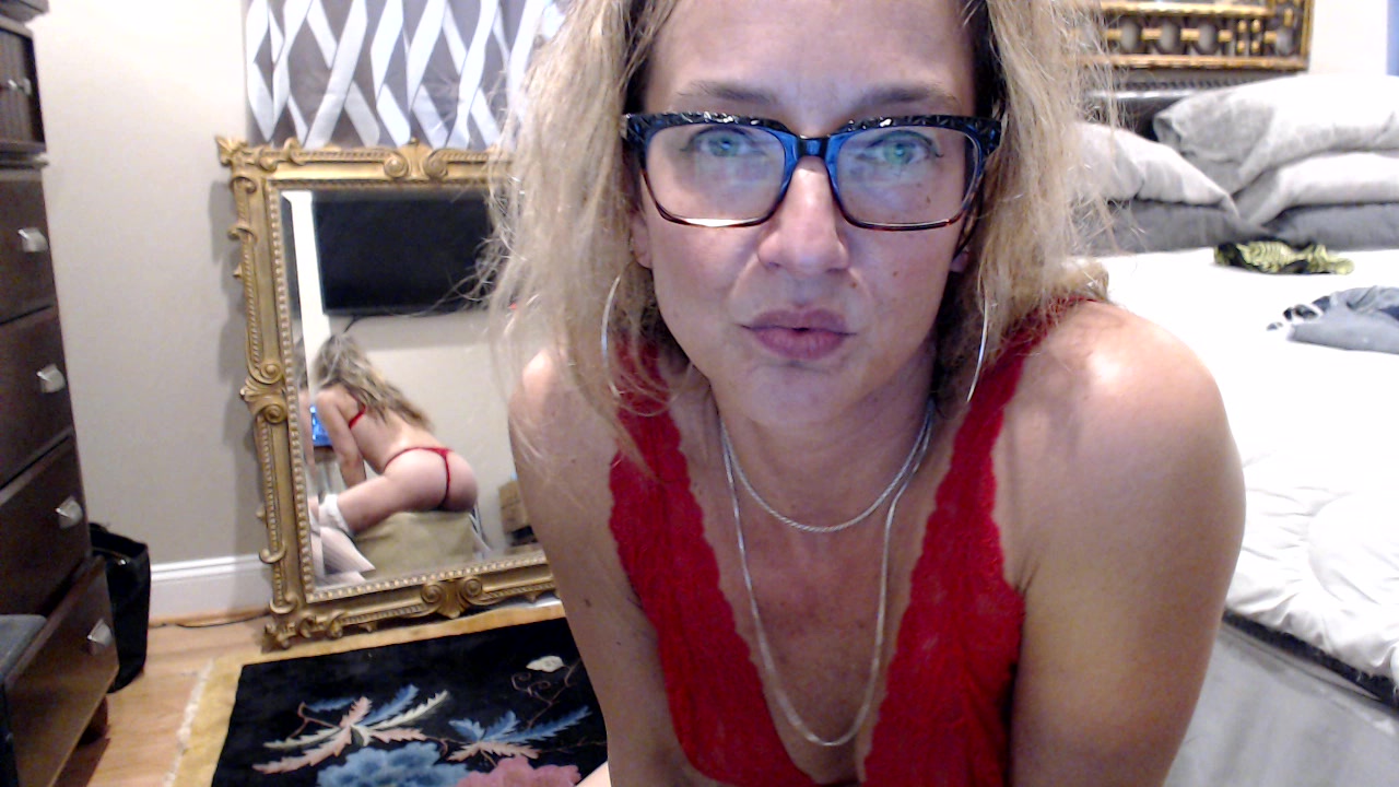 Model - Raquel77Simone legs