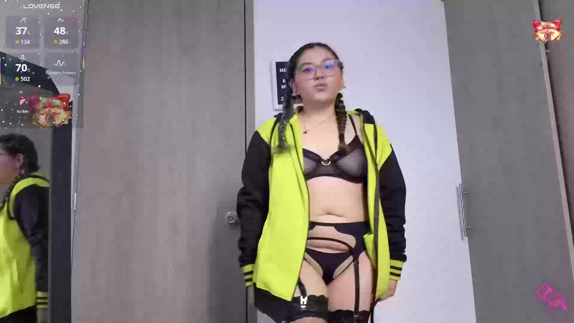 Model - ArianaBlake bigboobs