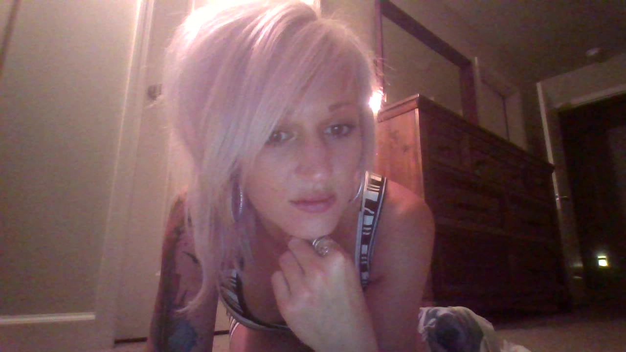 Model - Priscilla sexy