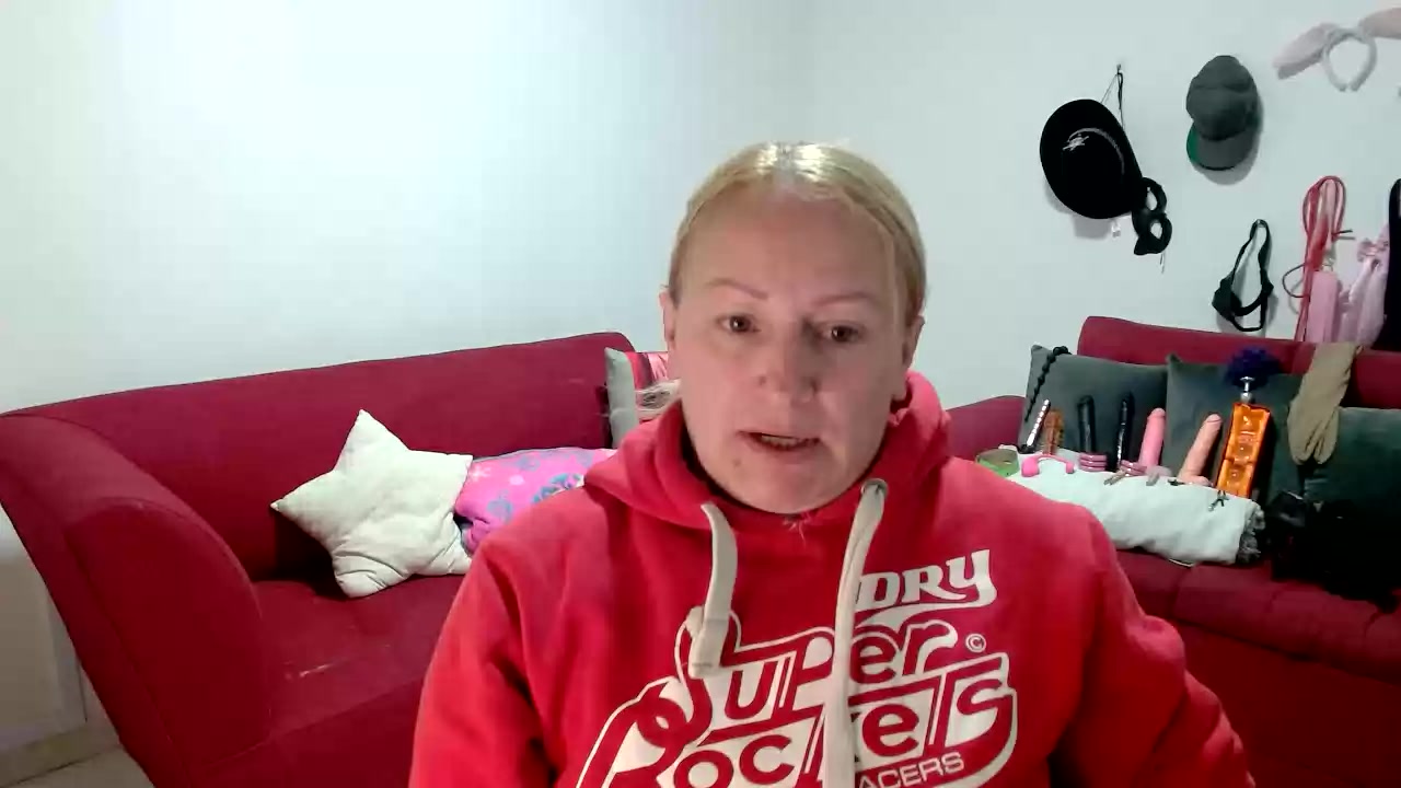 Model - Emperatriz anal