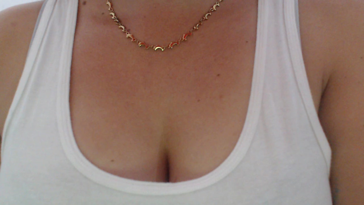 Model - Carmilla ass