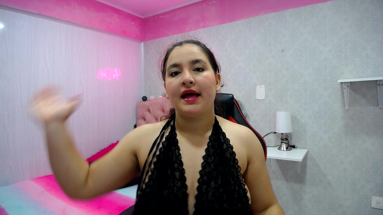 Model - BELLA deepthroat