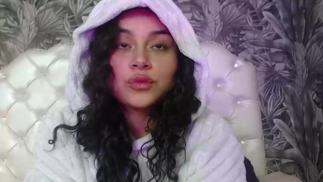 Model - RylieRoss deepthroat