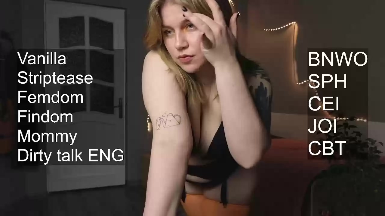 Model - Kira bigtits