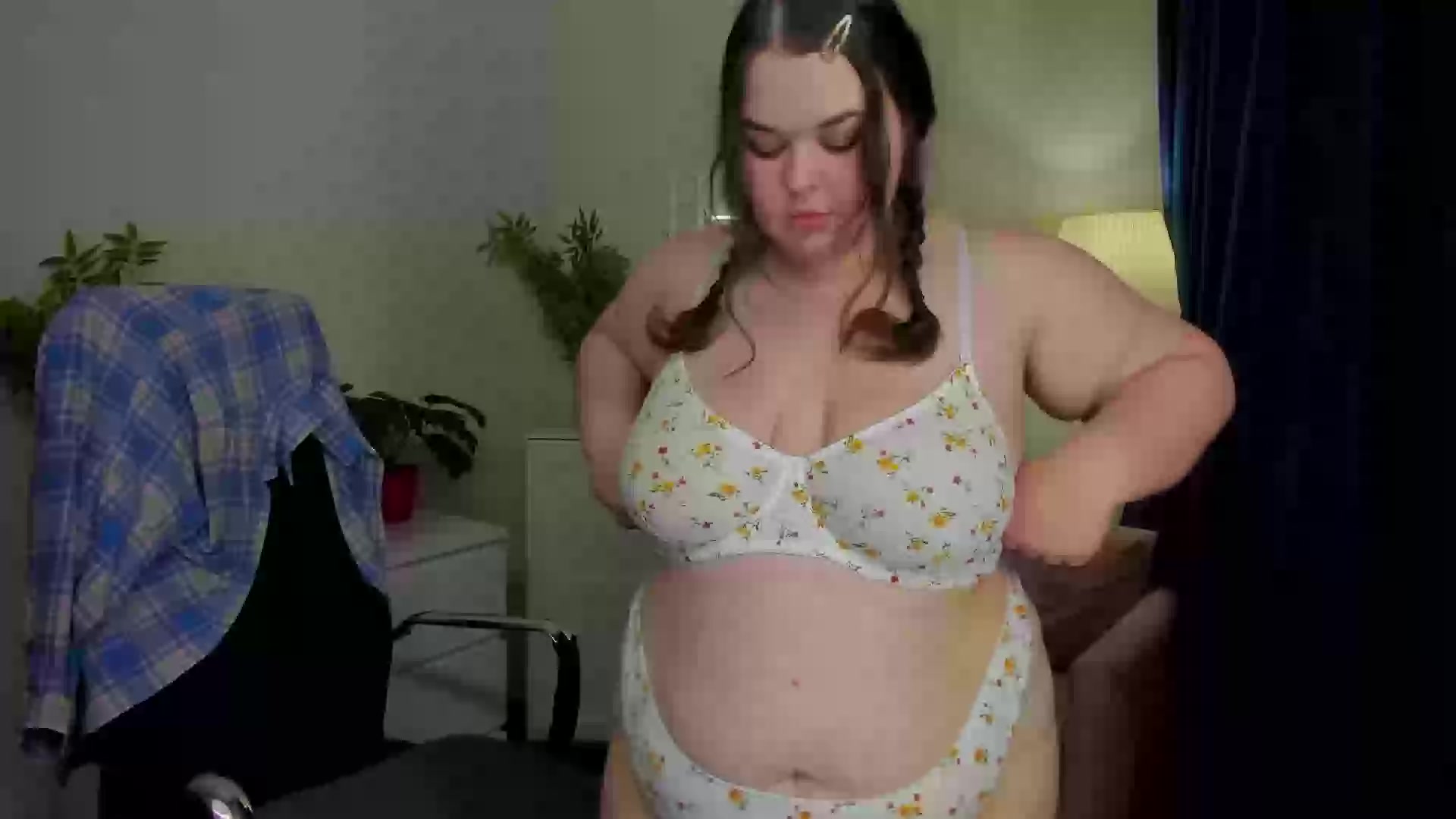 Model - Raydirin curvy